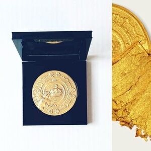 Pat McGrath Labs X Bridgerton Skin Fetish: Sublime Highlighter Xtreme Gold 002